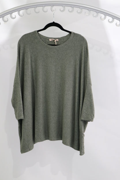 LONG SLEEVE SWEATER
