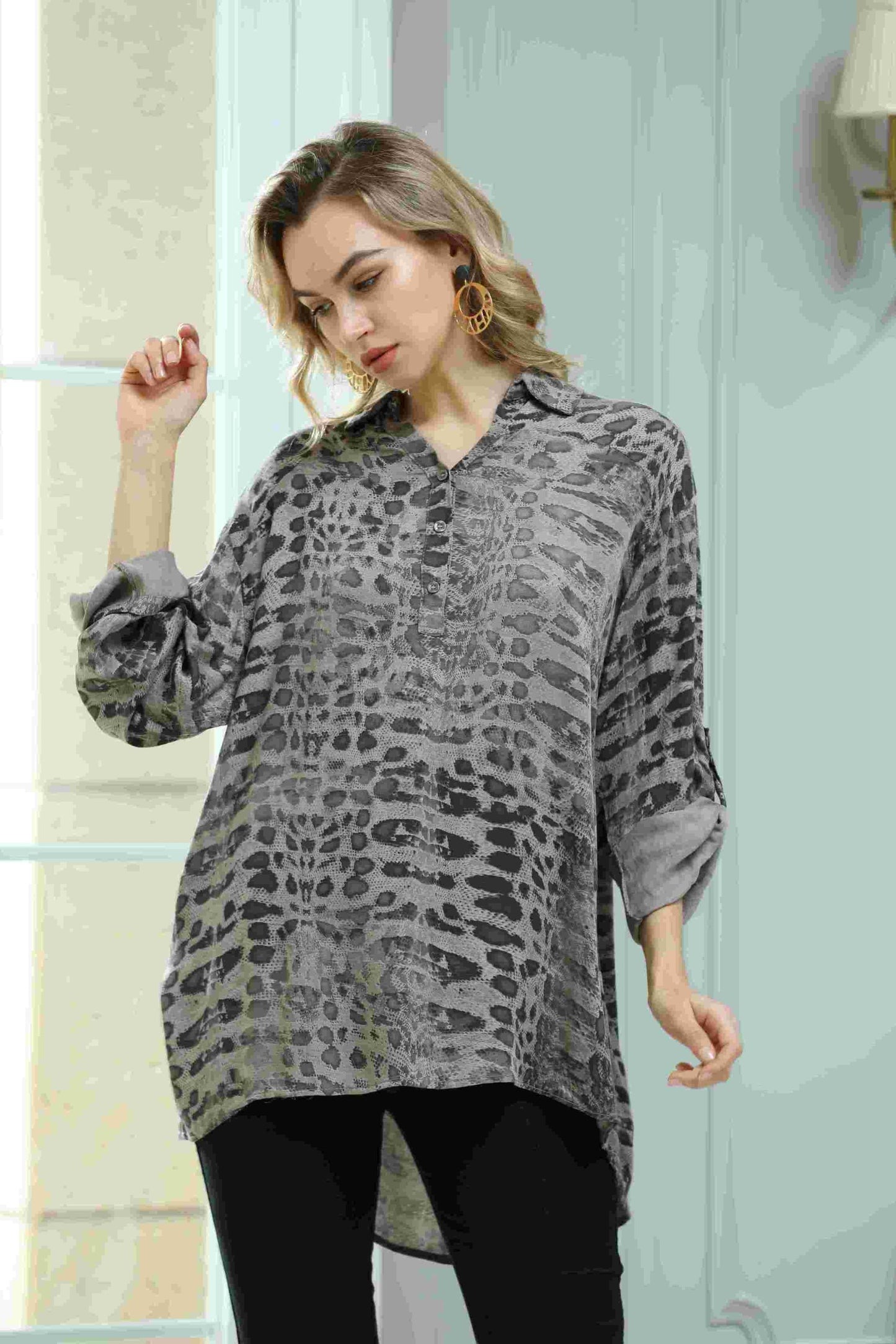 LONG SLEEVE ANIMAL PRINT SHIRT