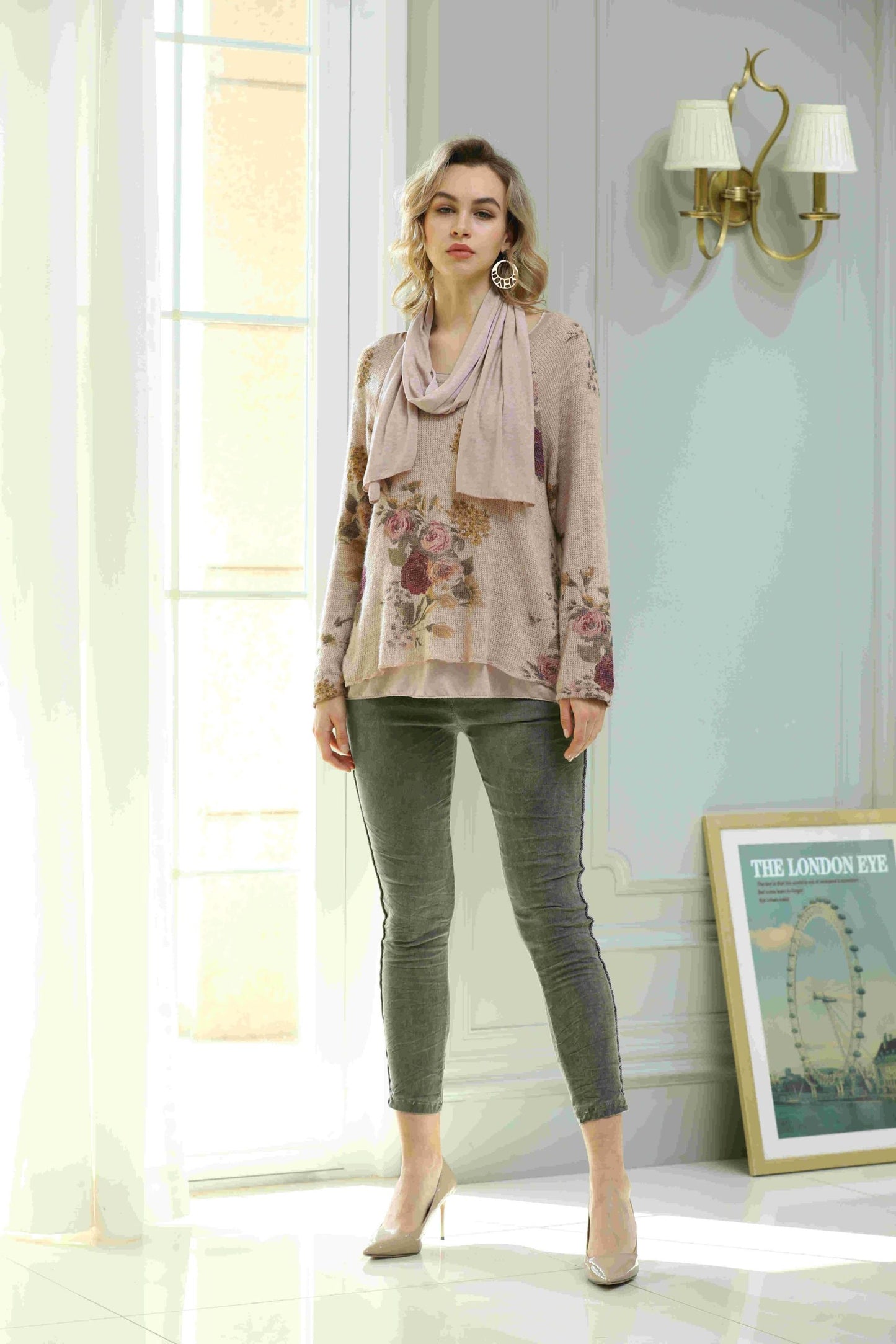 LONG SLEEVE FLORAL PRINT SWEATER WITH SCARF